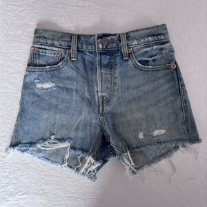 Women’s Levi’s Premium Wedgie High Waisted Distressed Button Fly Short Size24